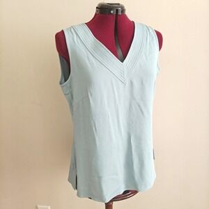 Doncaster Collection Silk Blend V-Neck Sleeveless Blouse Light Blue Size 12 Zip